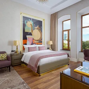 5* Otel Art Gallery